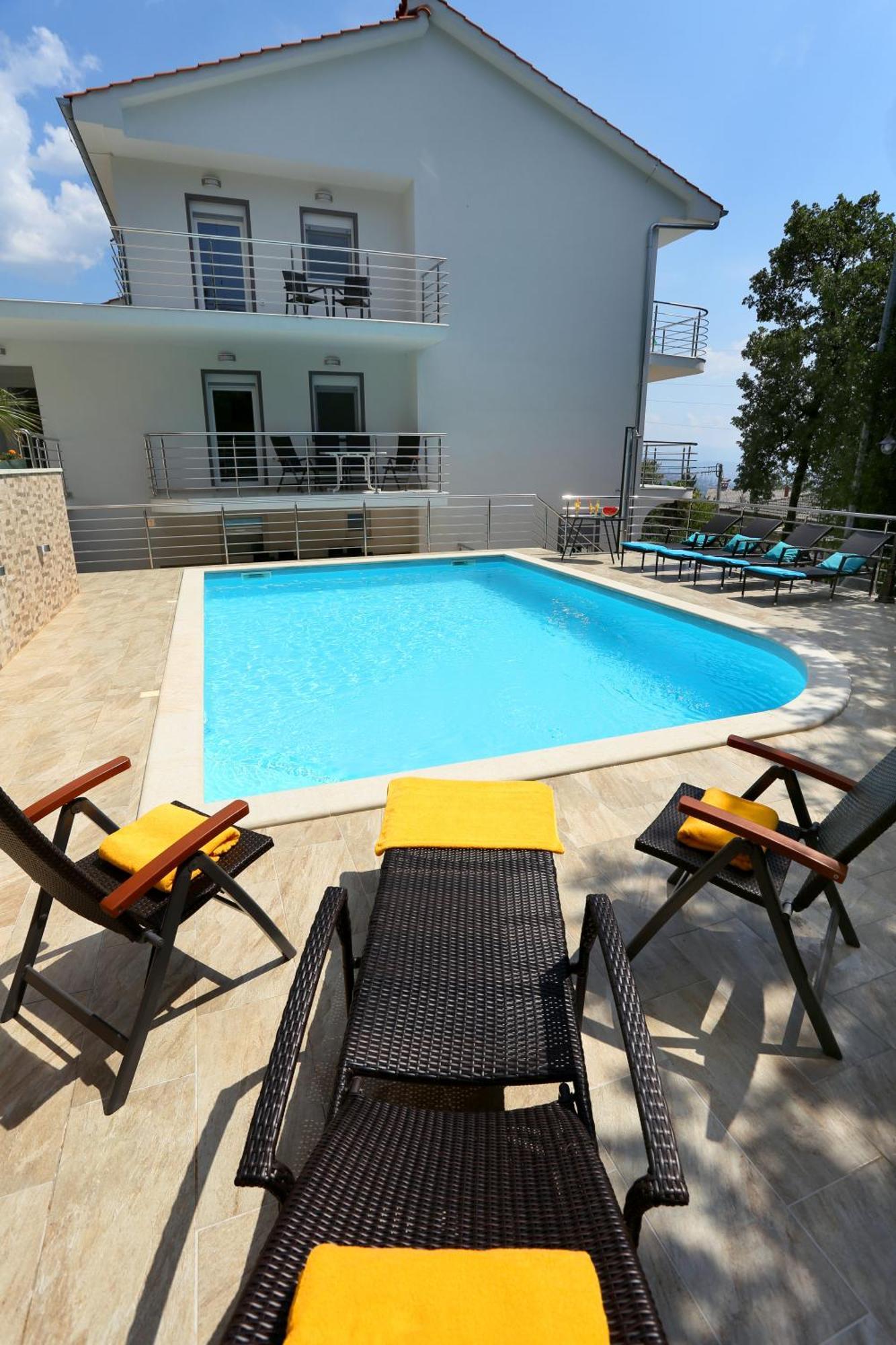 Villa Dragi With Pool, Sauna, & Whirlpool 오파티아 객실 사진